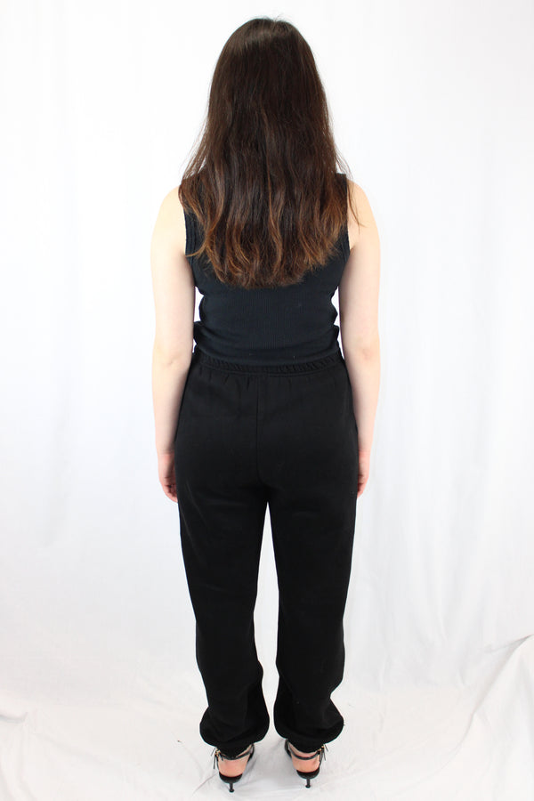 LPA - Caitlin Pant