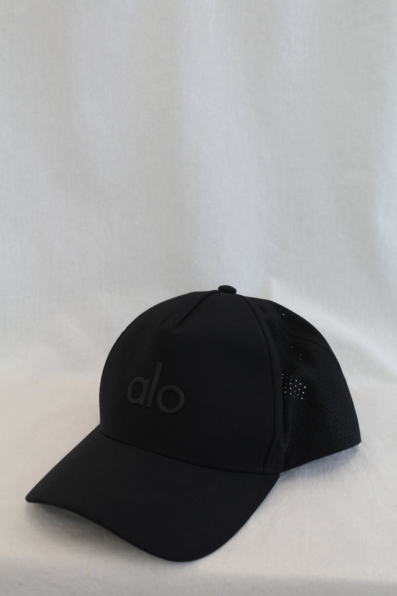 Alo Yoga - 'Performance Distance Trucker Cap'