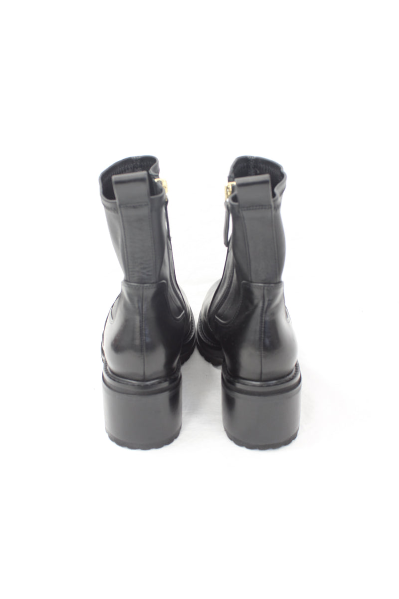 Mi Piaci - Leather Ankle Boots