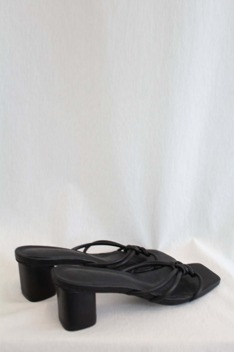 Sol Sana - Knot Heels