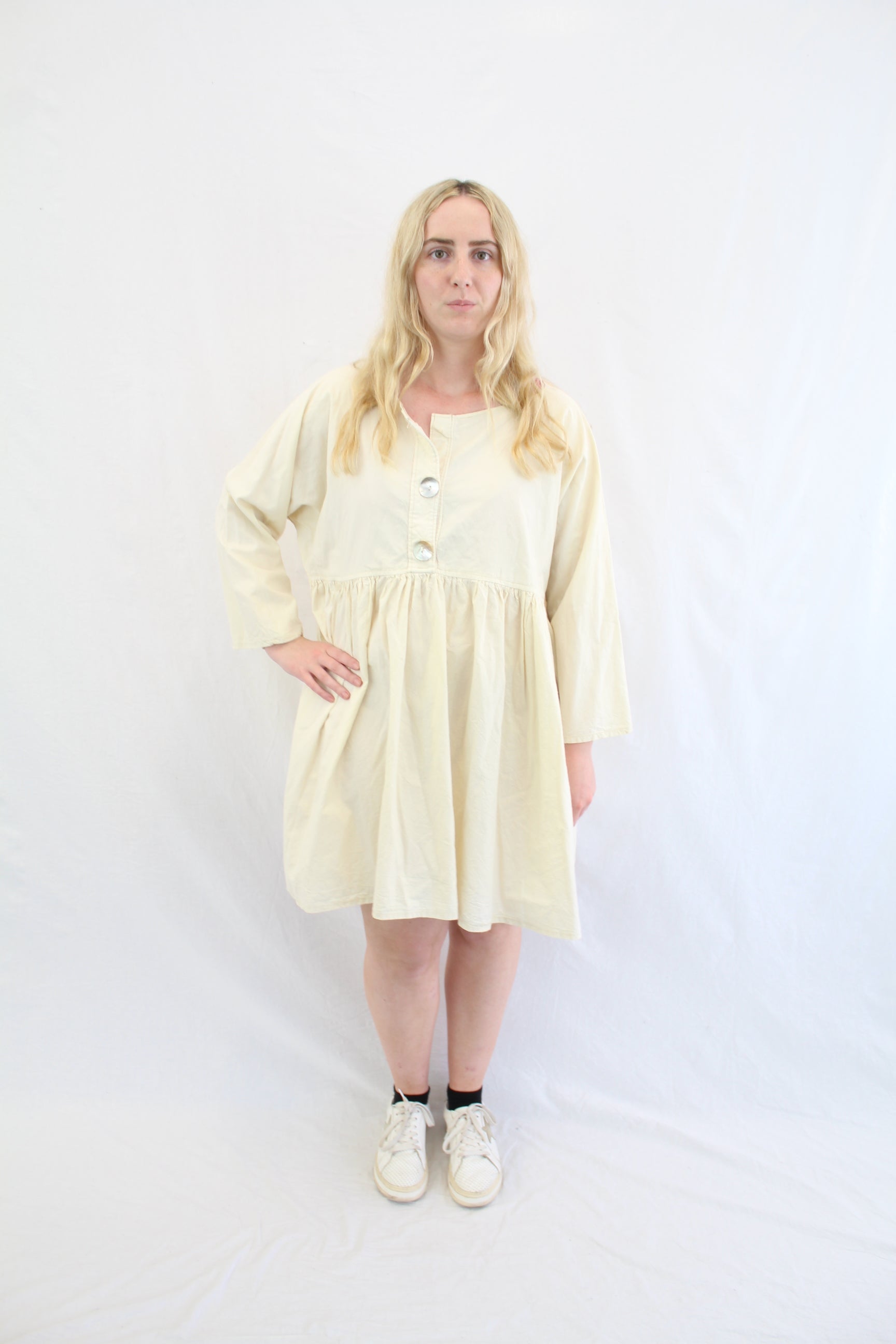 RitaNoTiara - Babydoll Mini Dress