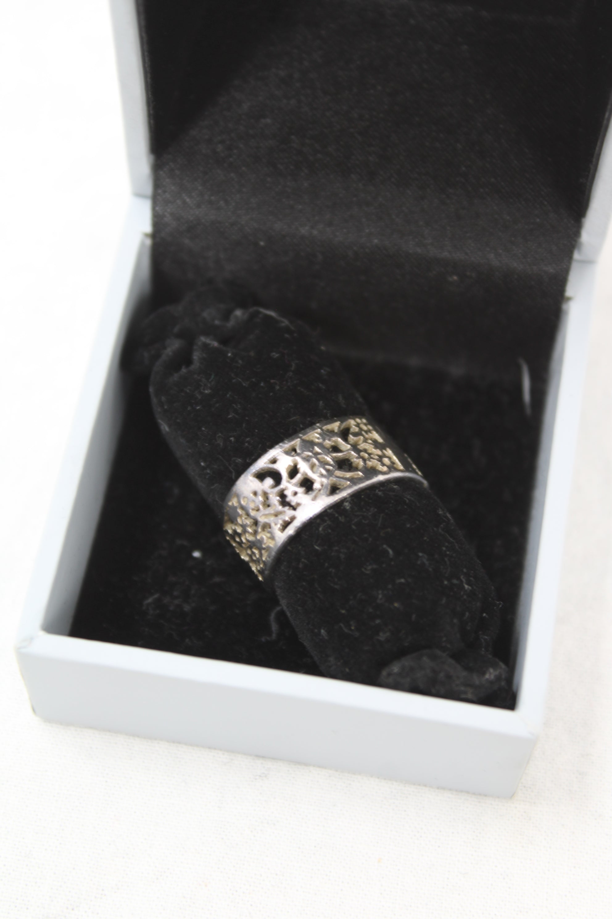 Karen Walker - Filigree Band