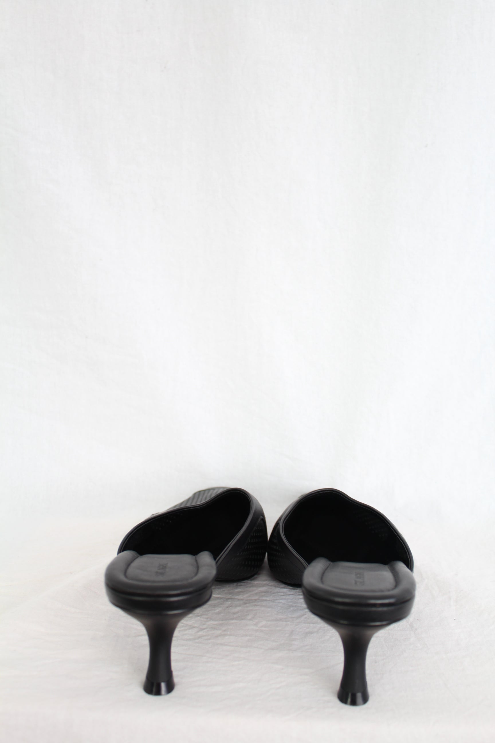 St. Agni - Perforated Heels