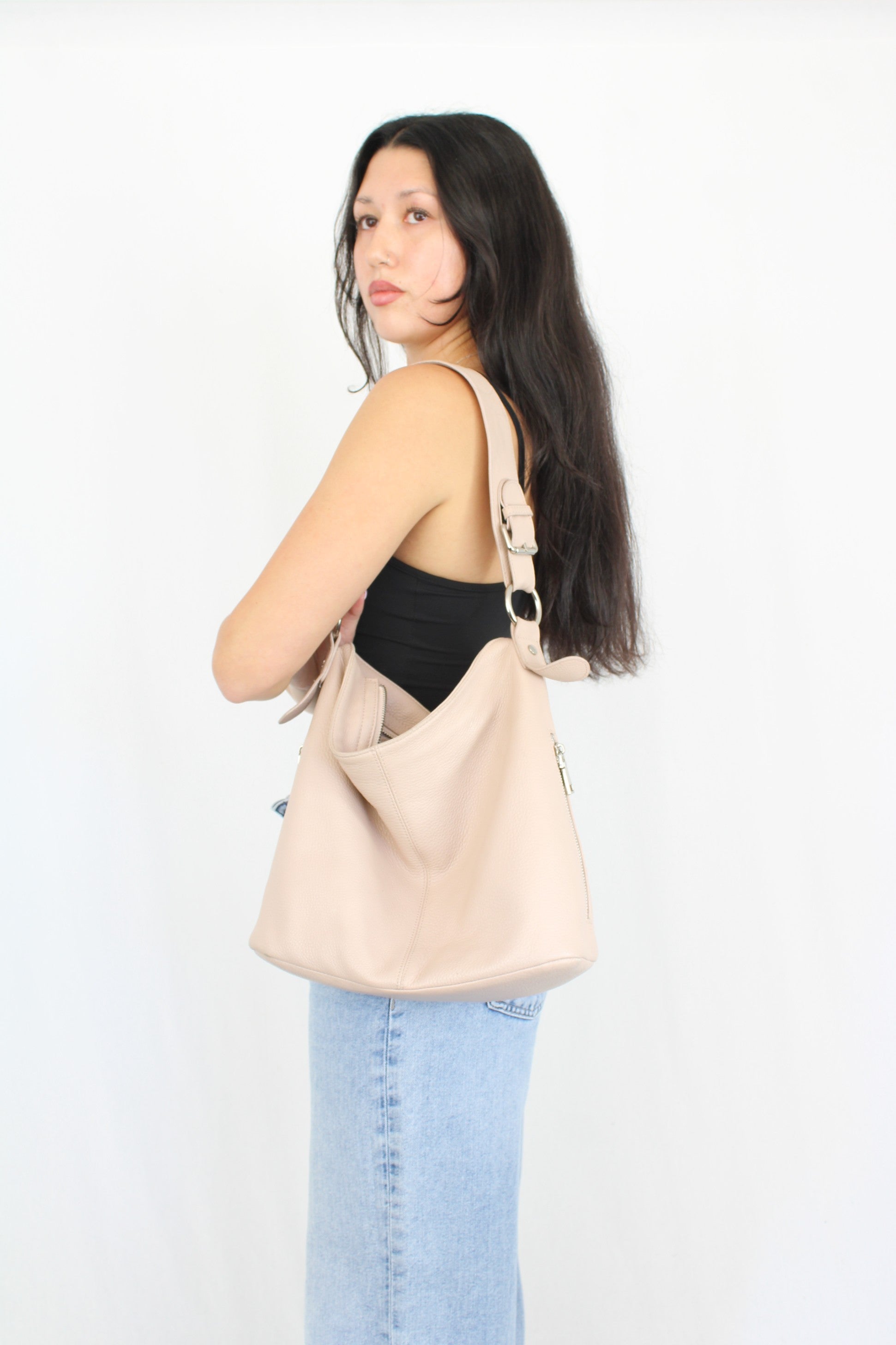 Isabella Anselmi - Leather Hobo Bag
