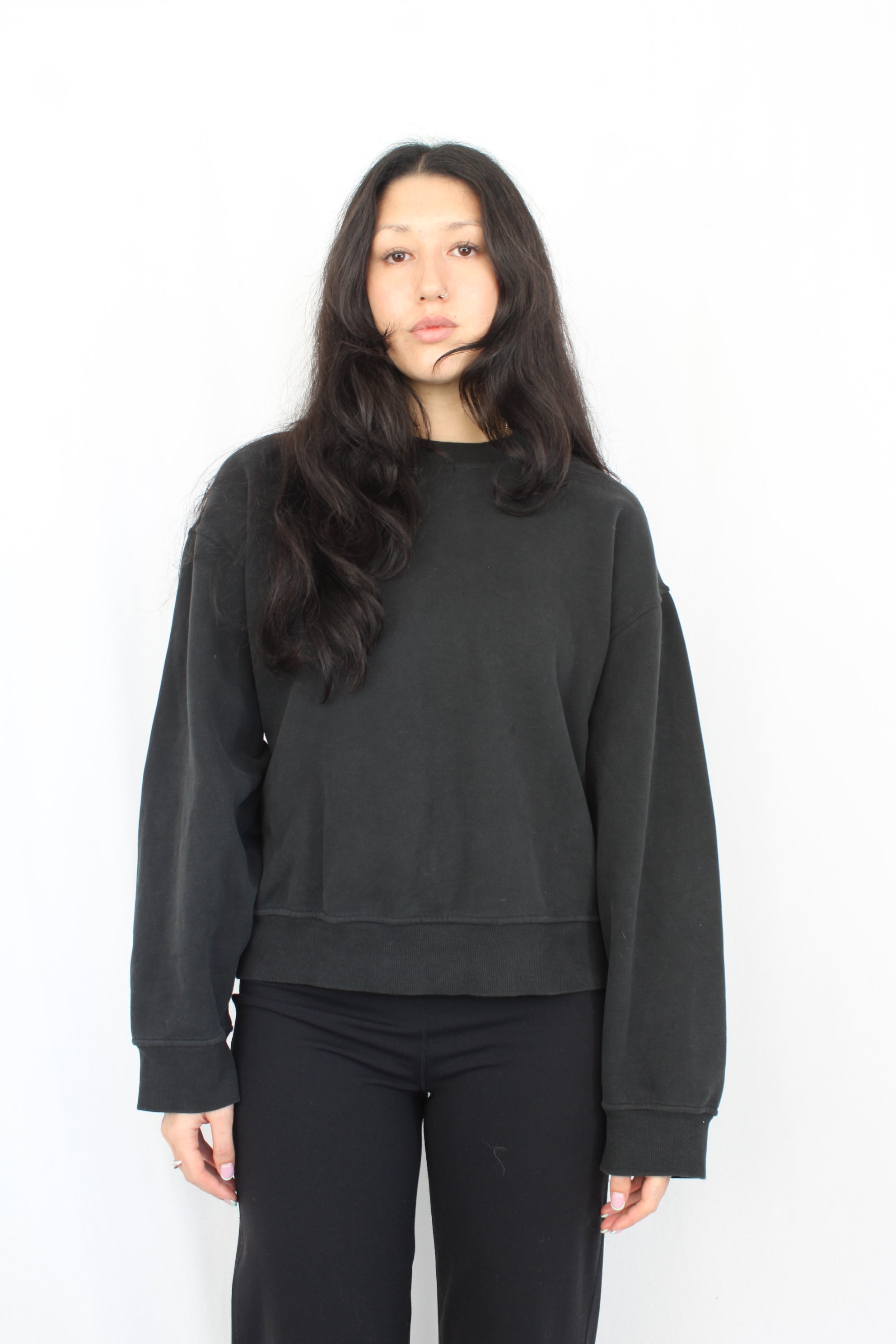 Lululemon - Black Crewneck