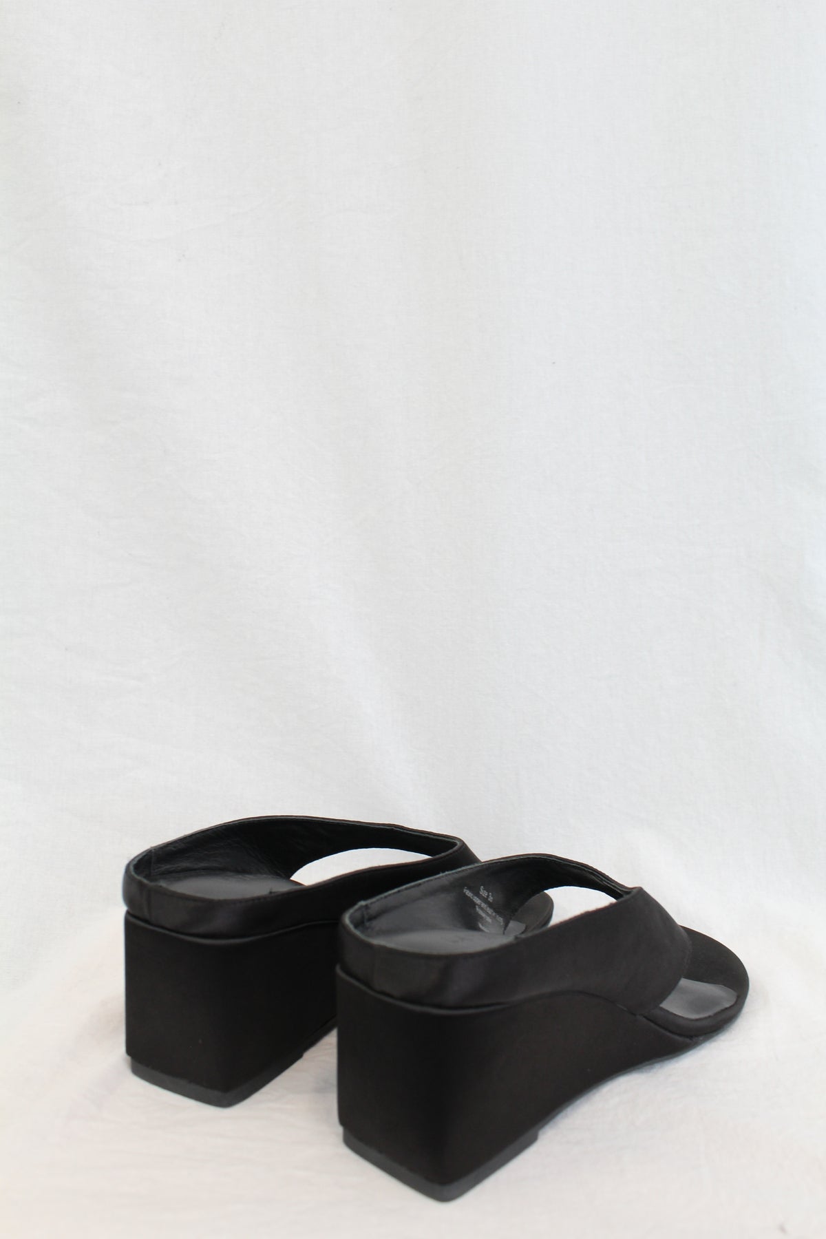 La Tribe - Satin Wedged Sandal