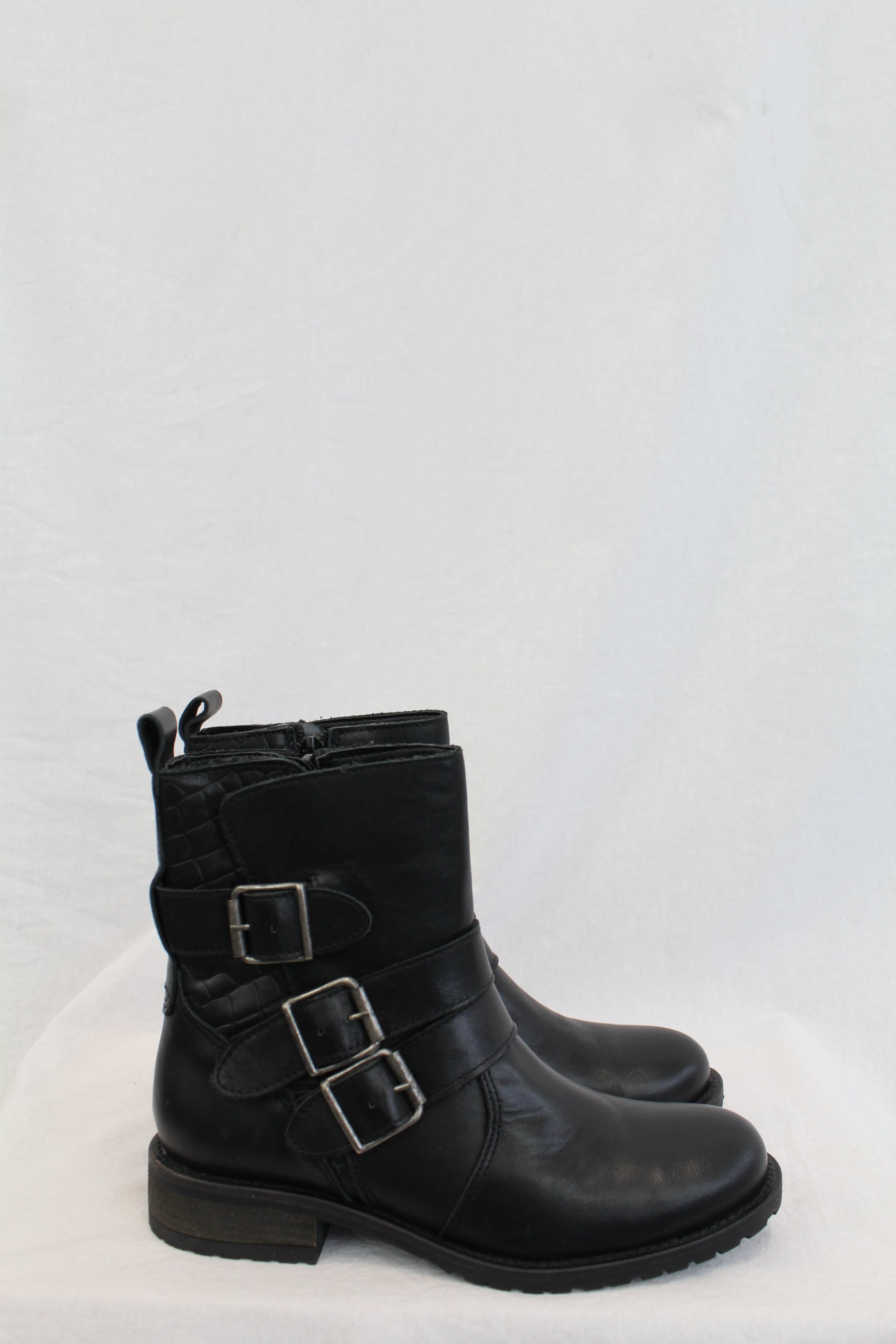 Isabella Anselmi - Leather Buckle Boot