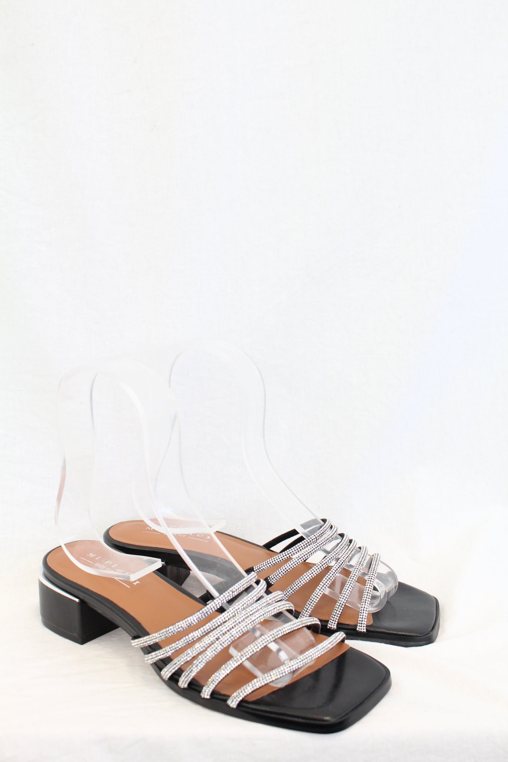 Mi Piaci - Essie Wide Fit Heel