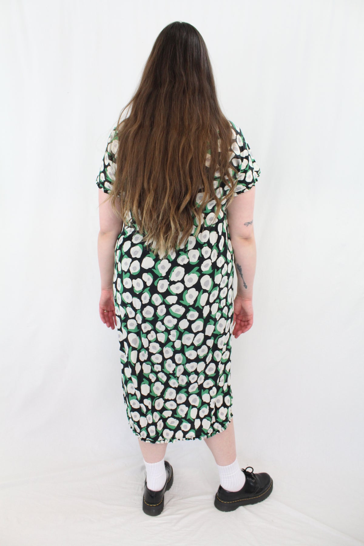 Briarwood - Frill Collar Midi Dress