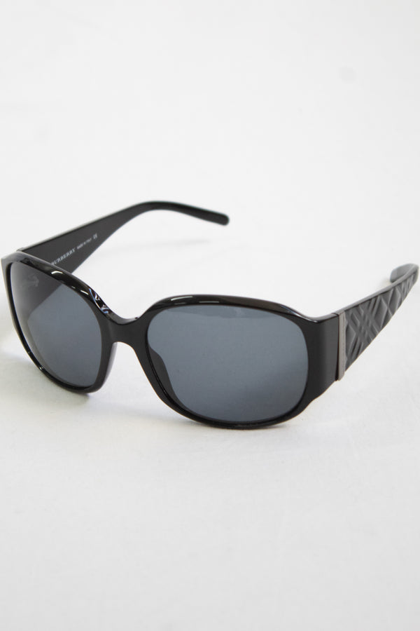 Burberry - Sunglasses