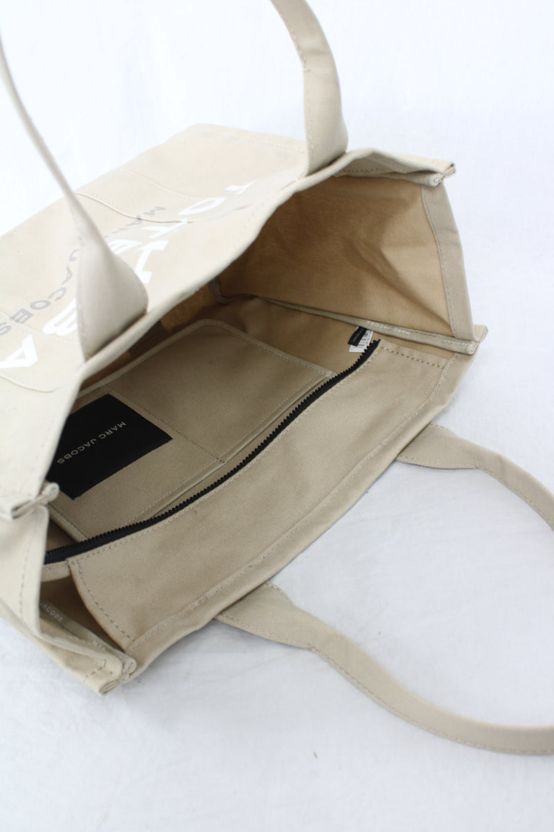 Marc Jacobs - The Tote Bag