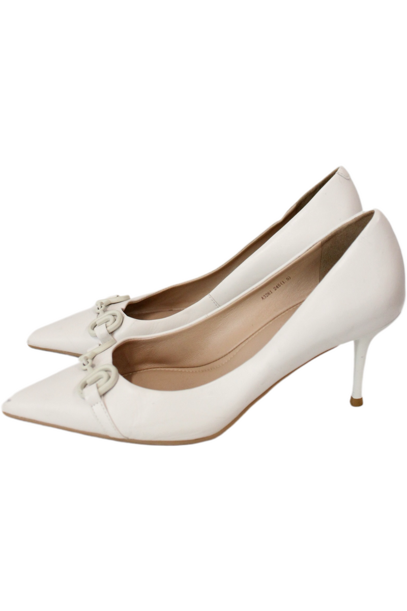 Staccato - Pointed Toe Mid Heel