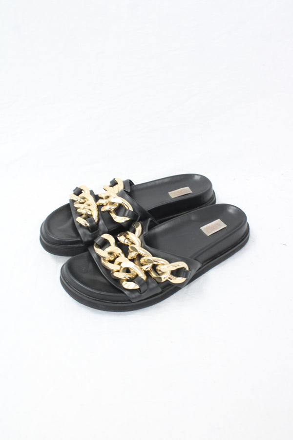 Kathryn Wilson - Chunky Chain Sandals