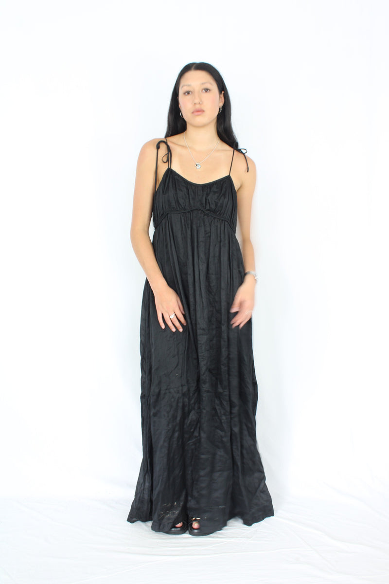 Dissh - Flowy Maxi Dress