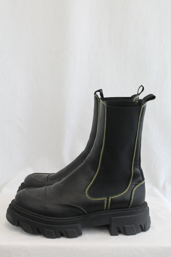 Ganni - Chelsea Boot With Green Stitch