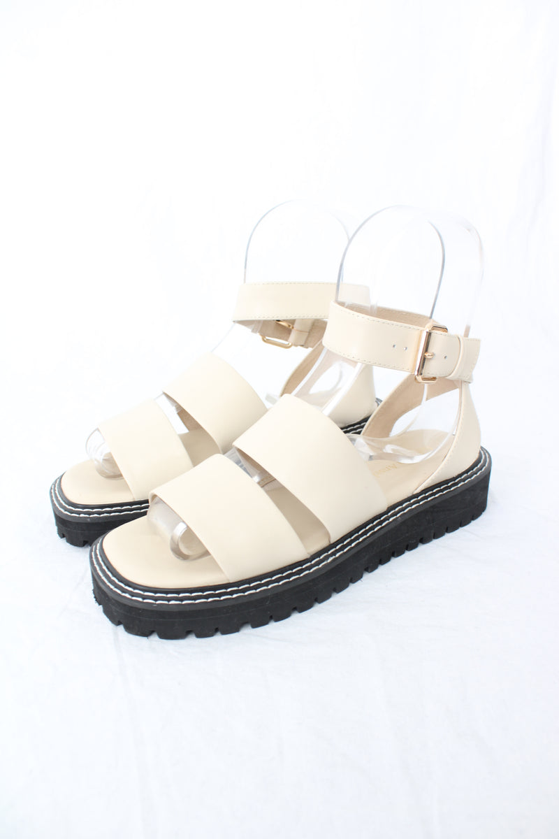 Isabella Anselmi - Cream Leather Sandals