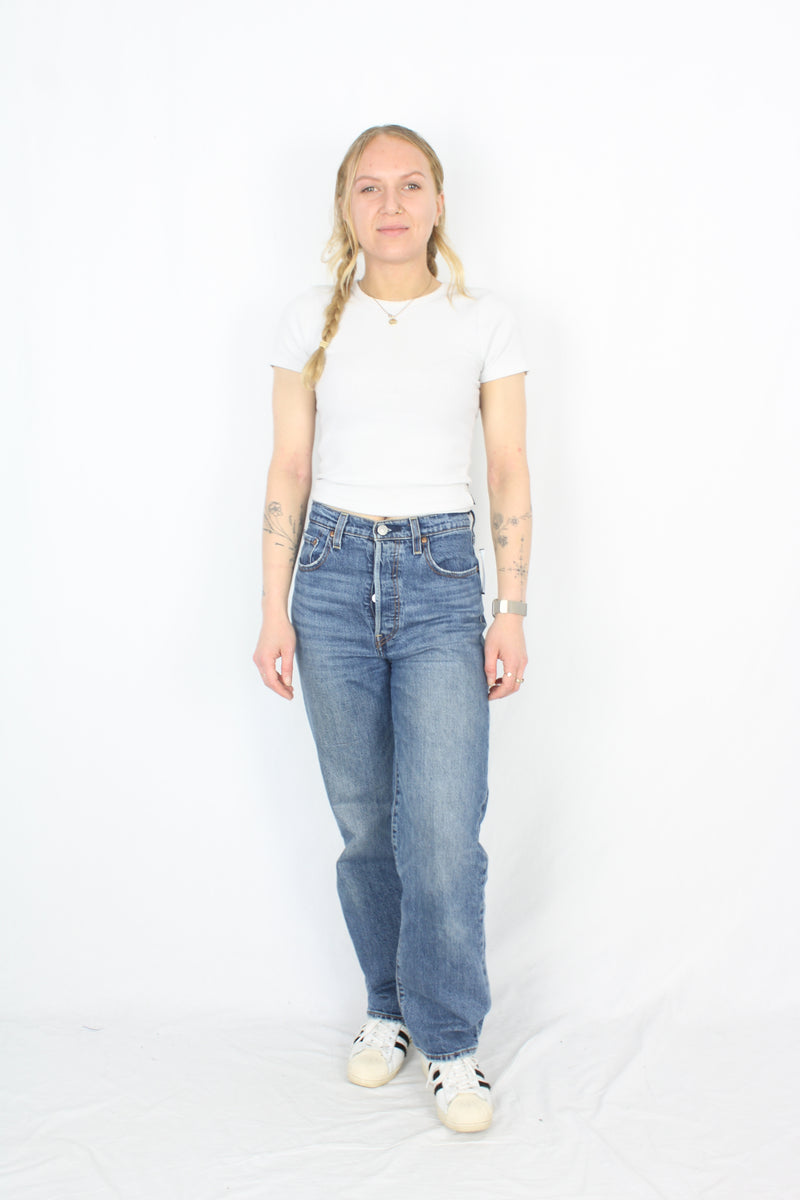 Levi Strauss - Ribcage Straight Ankle Jeans