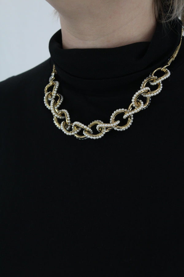 Chunky Chain With Beaded Pearls